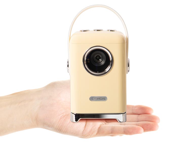 ☆超小型スマートプロジェクター SP05〜手のひらサイズで最大300インチ