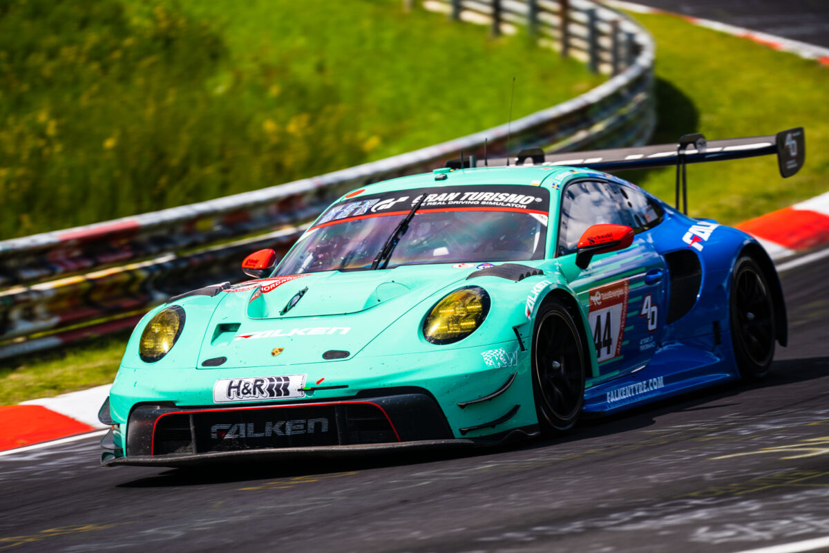 ニュル24耐で新型ポルシェが総合10位獲得 10年連続トップ10入り