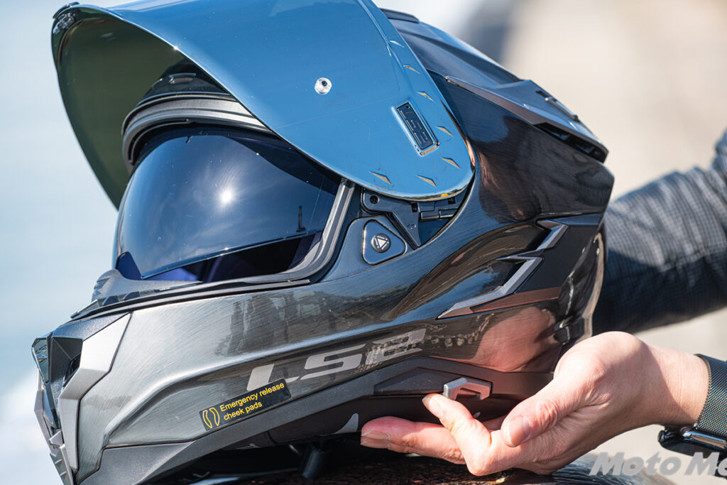 軽さ、デザイン、充実の機能で人気沸騰中のフルフェイスヘルメット