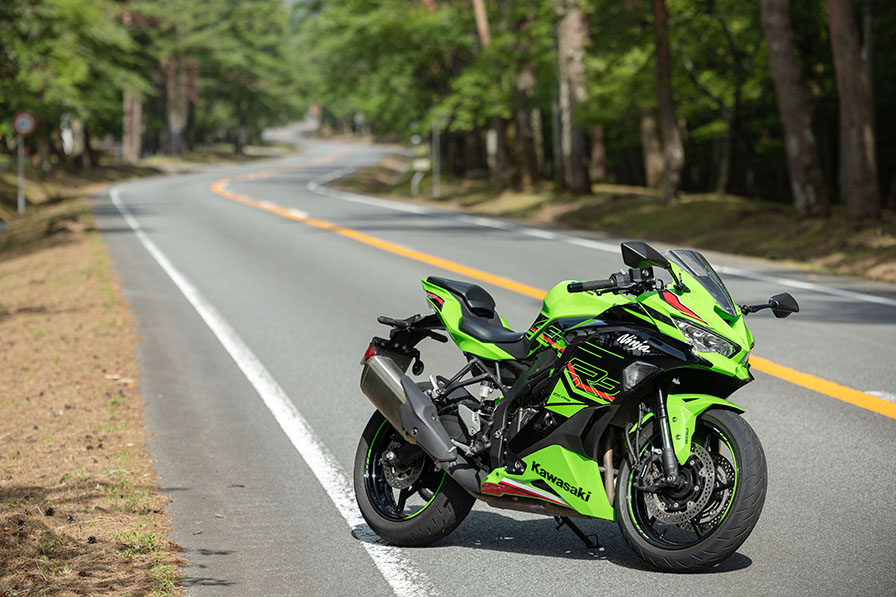 Kawasaki NINJA ZX-4RR KRT Edition】やっぱり快感400ccヨンパツ！ 250
