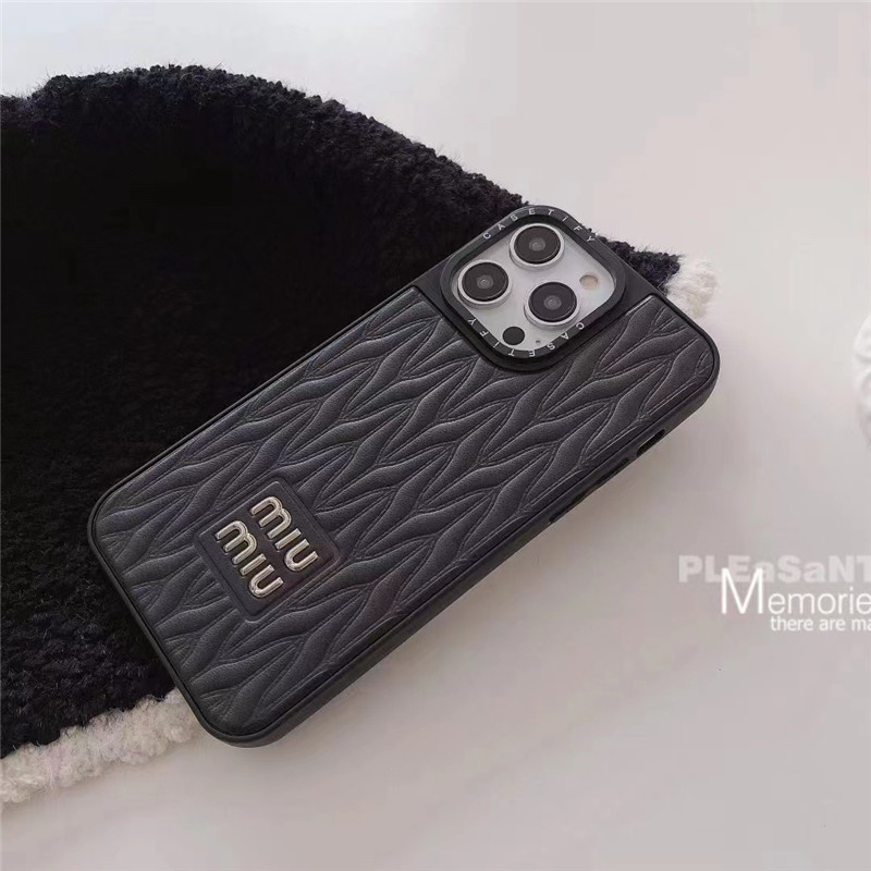 ミュウ ミュウ iphone17promax/16pro ケース レザー miumiu新作