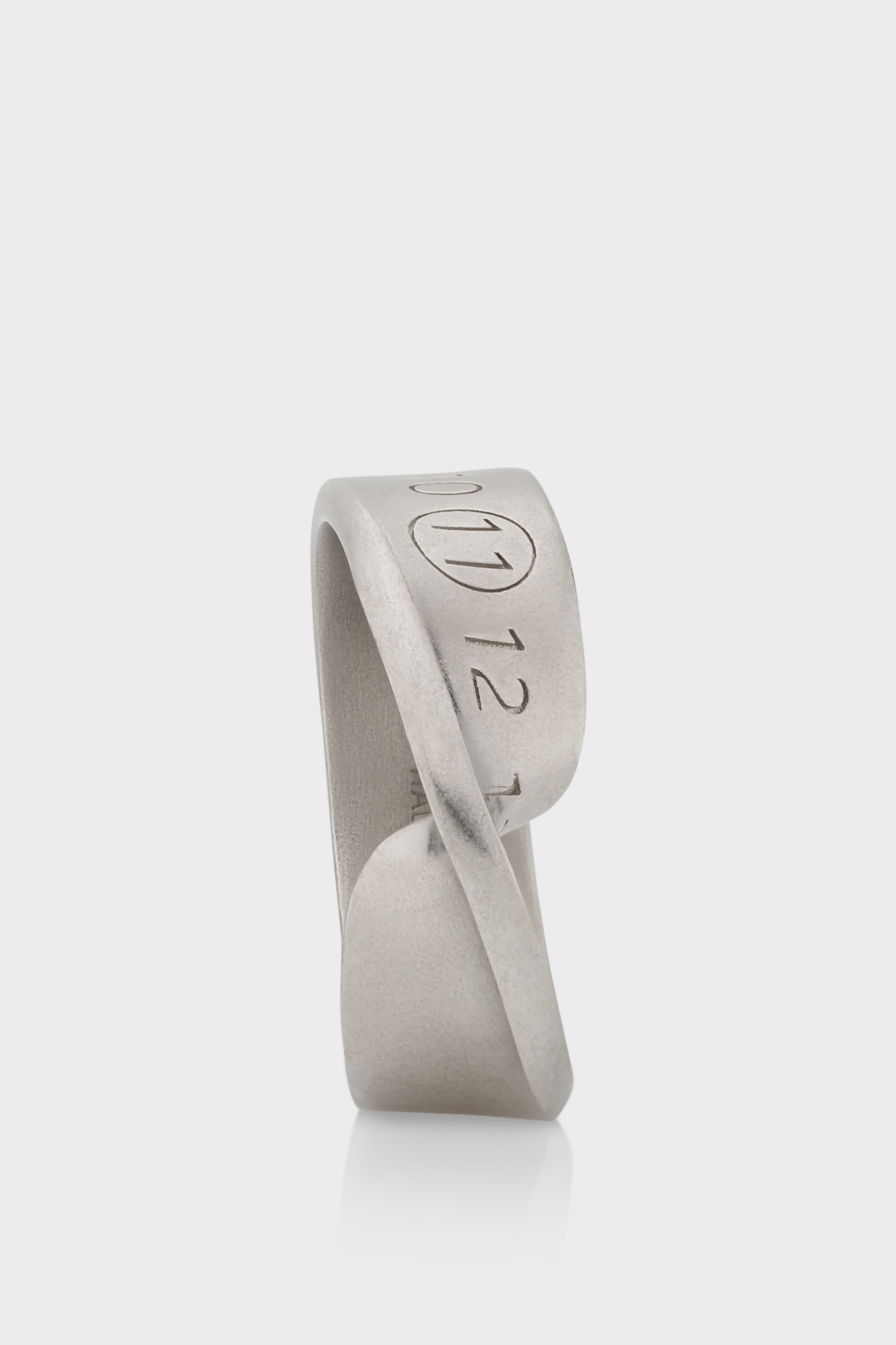 TWISTED NUMBER RING