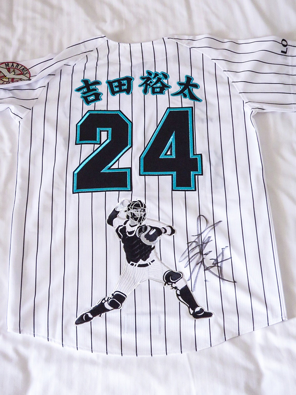千葉ロッテマリーンズ吉田裕太選手リアルシルエット刺繍ユニ作成の
