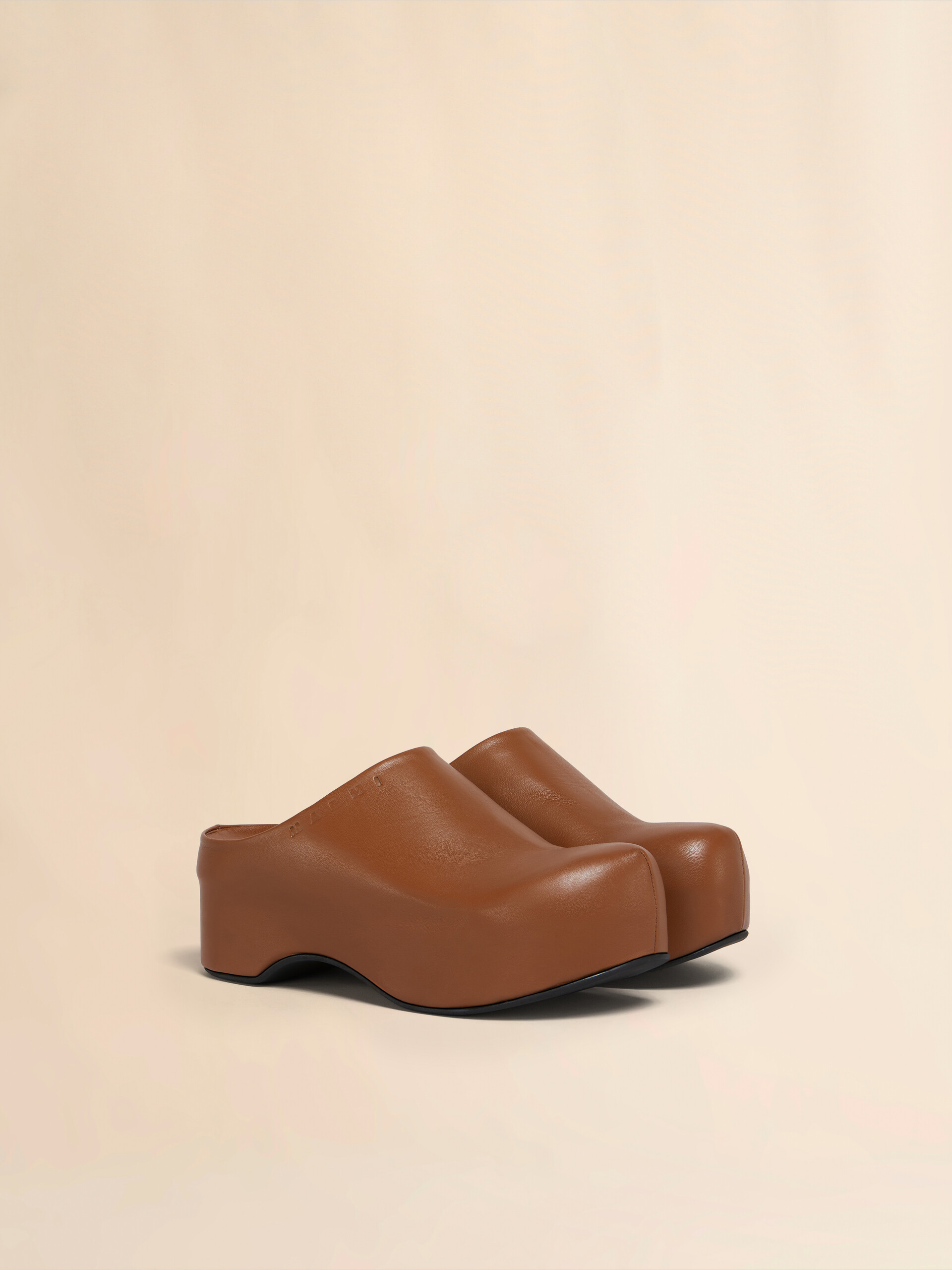 ブラウン レザー製チャンキークロッグサボ | Marni