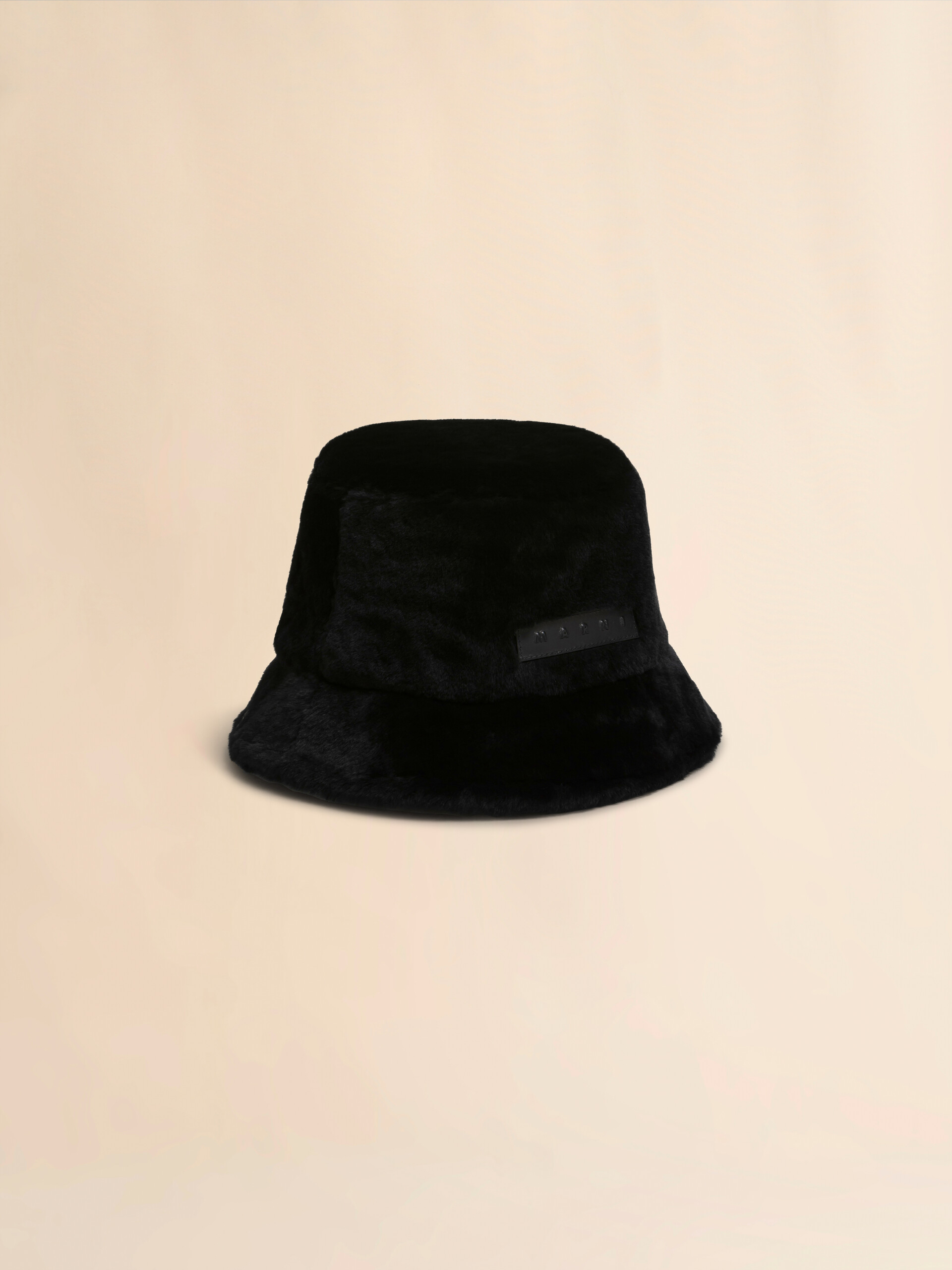 ブラック シェービングシアリング製 バケットハット | Marni