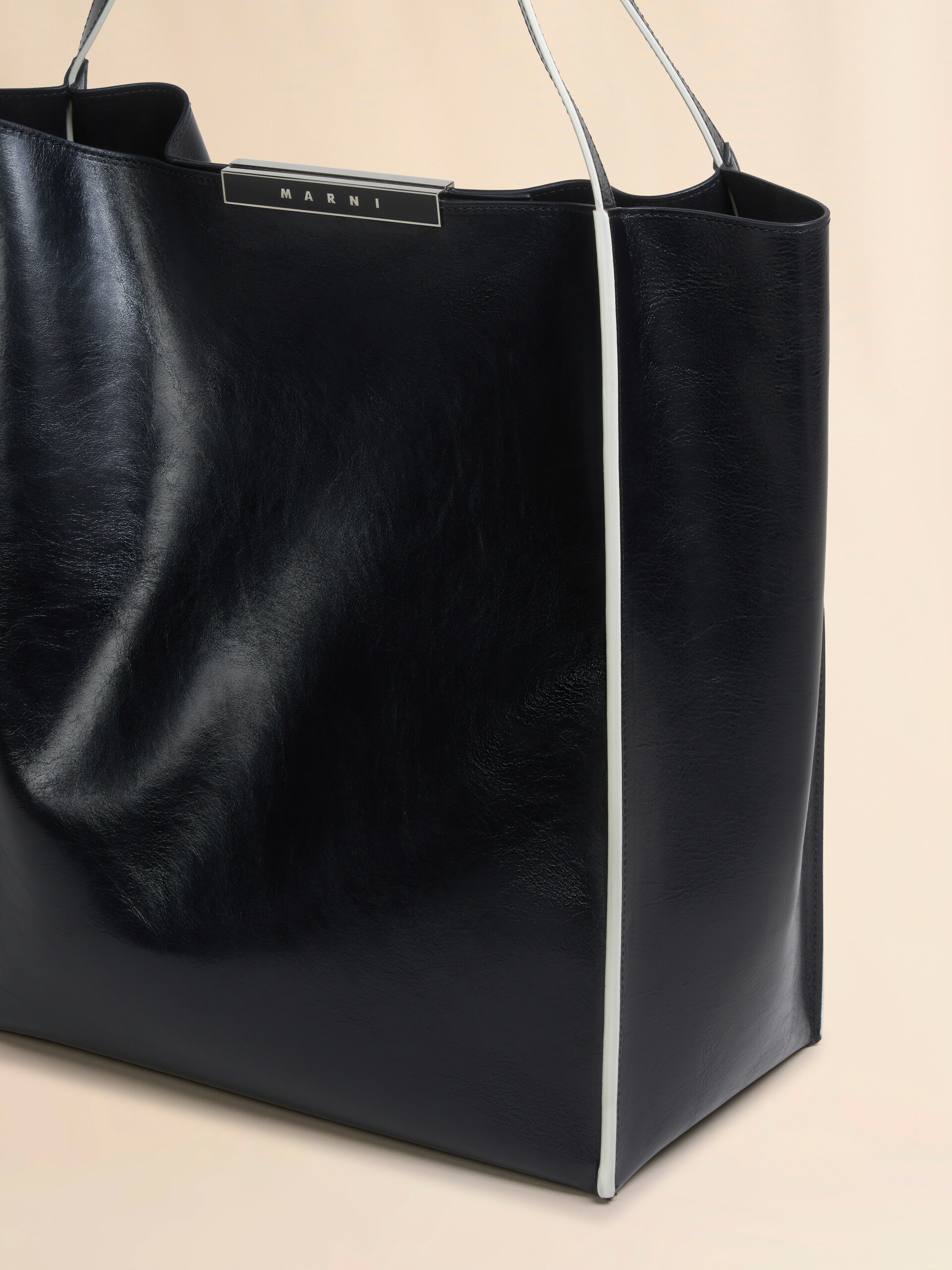 ブラック レザー製 Cresta N/S トートバッグ | Marni