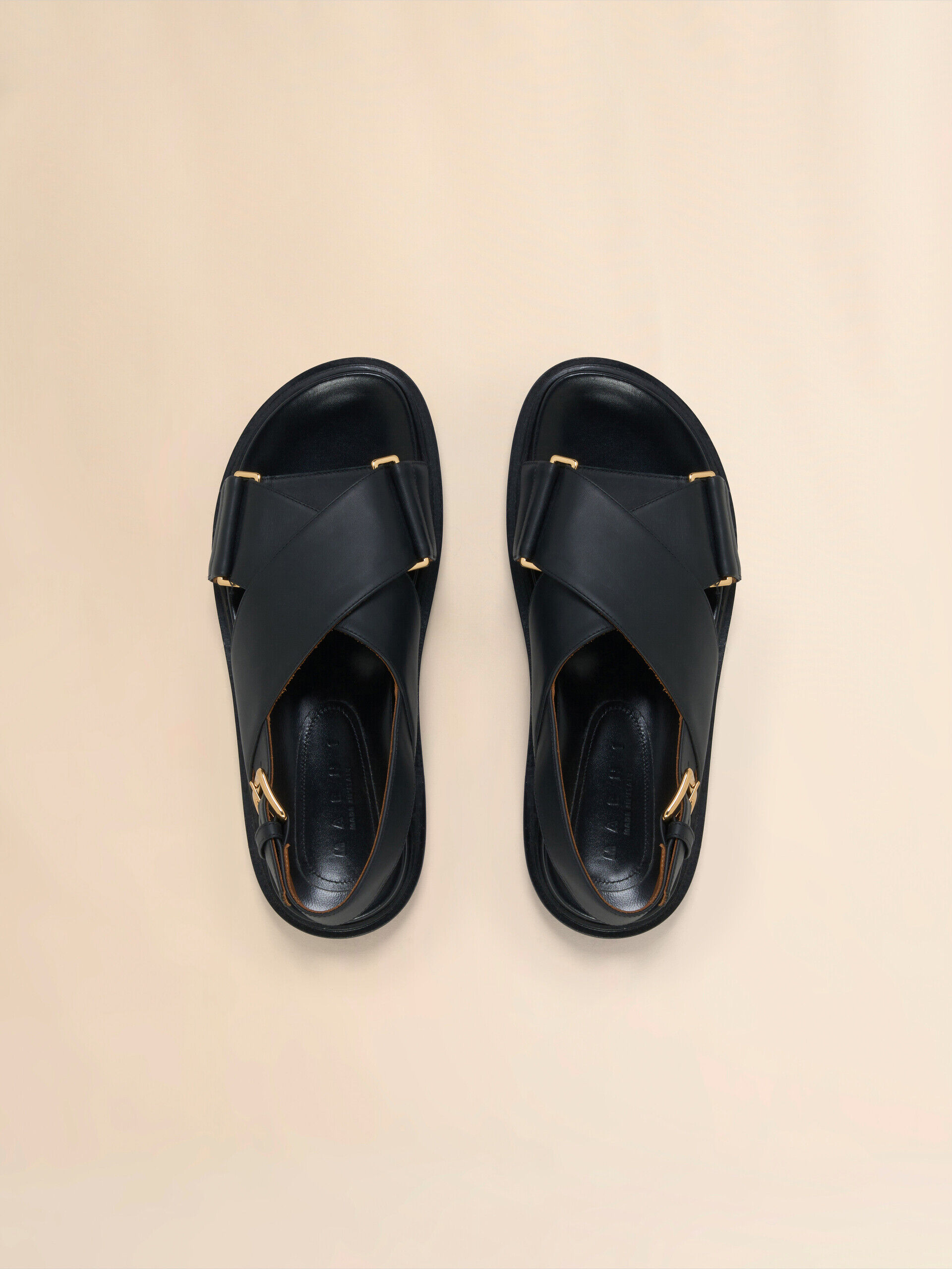 ブラック レザー製 フスベット | Marni