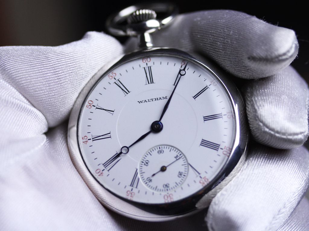 ウォルサム 銀無垢アンティーク懐中時計 素朴という際立つ個性 【1918
