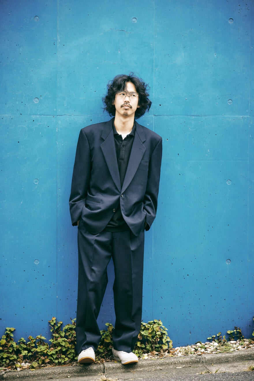 愛用私物】大人な「ジャケットのセットアップ」が着たくて。黒いコム