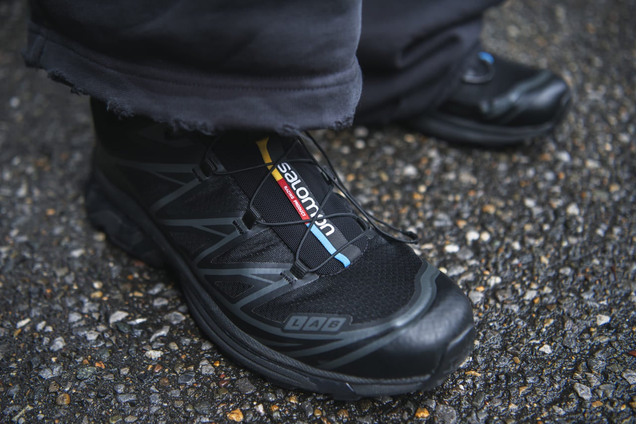 Gallery]毎日履きたくなる黒！「サロモン」の大定番“XT-6”はシンプル