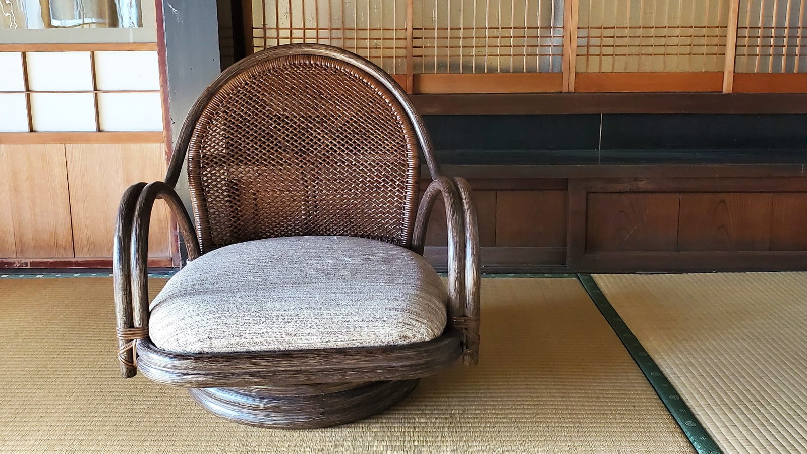 座椅子 | 籐家具職人の店みうらラタン