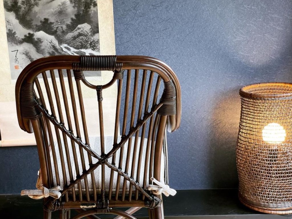 ラタンアームチェア（すり足）｜CH-011SP | 籐家具職人の店みうらラタン