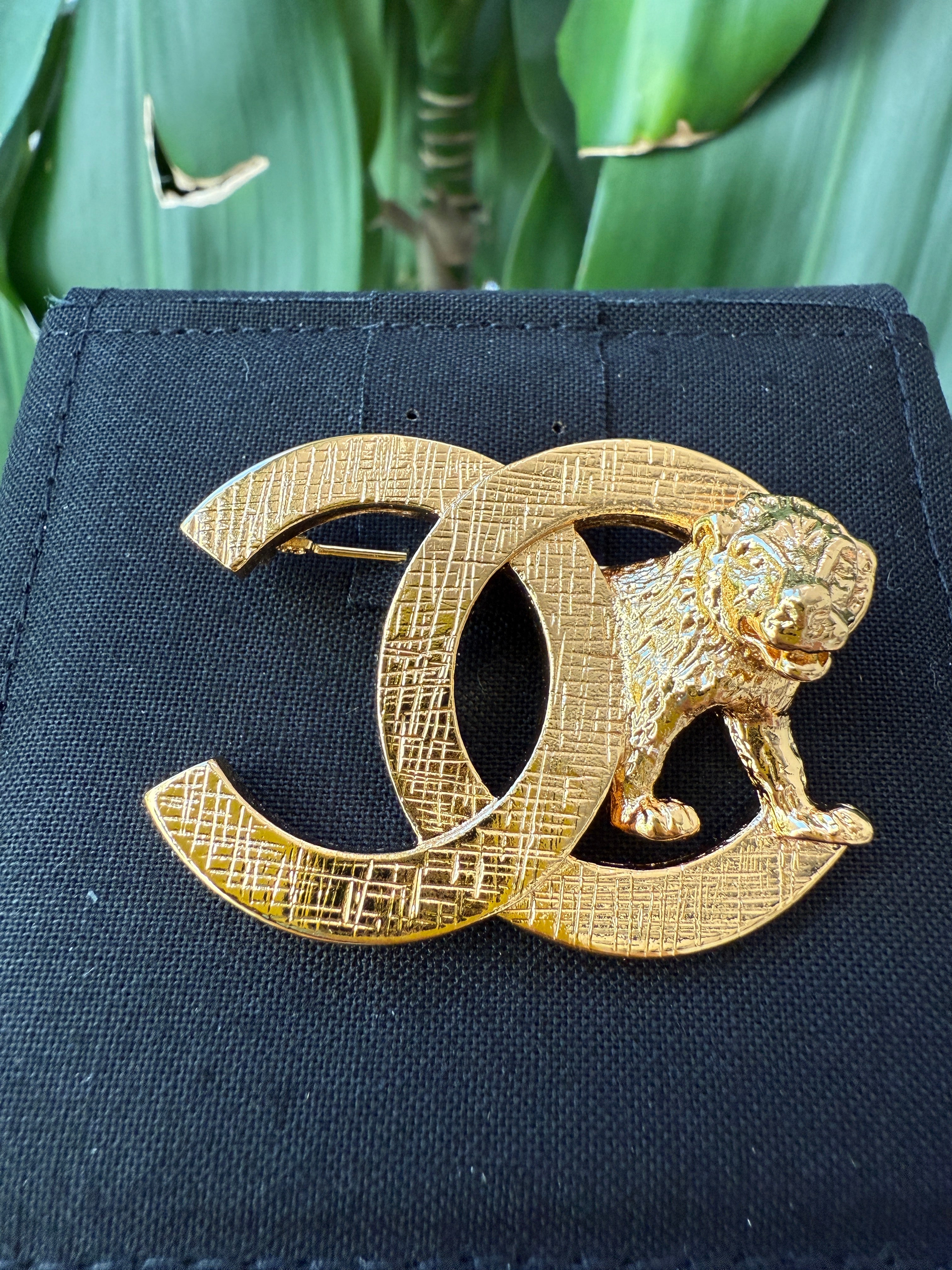 Chanel CC Gold Tone Golden Logo Lion Metal Classic Brooch 22A Pin