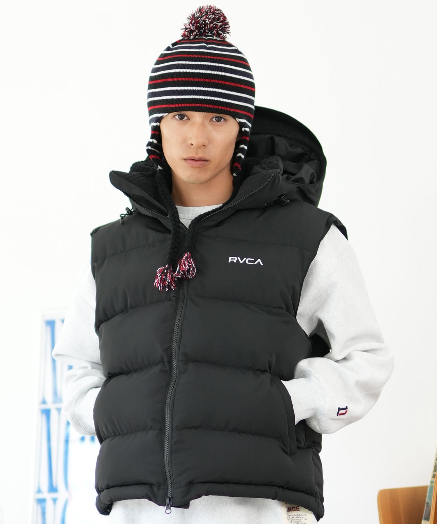 RVCA ルーカ アウター 中綿 メンズ ベスト ロゴ バックプリント フード