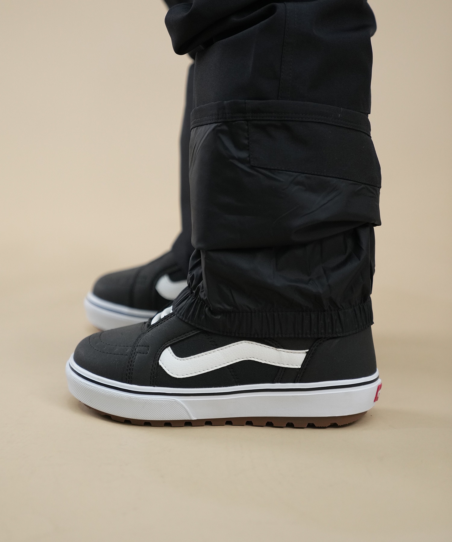 BURTON GORE-TEX スノーボードパンツ 黒 【公式通販】