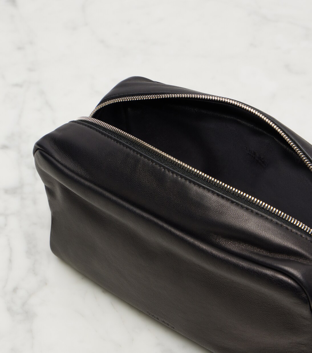 Leather pouch in black - The Row | Mytheresa