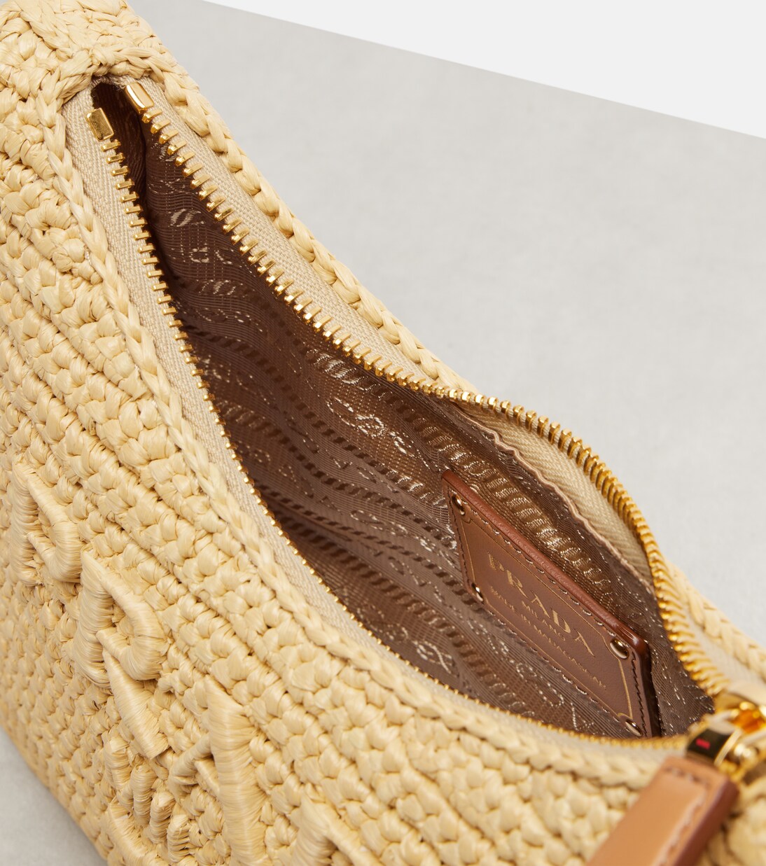 Prada Re-Edition 2005 crochet shoulder bag in beige - Prada