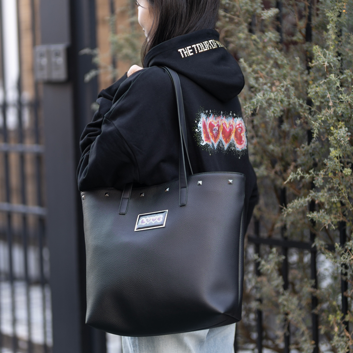 LOVE NEVER DIES スタッズトートバッグ | MISIAオフィシャルオンライン