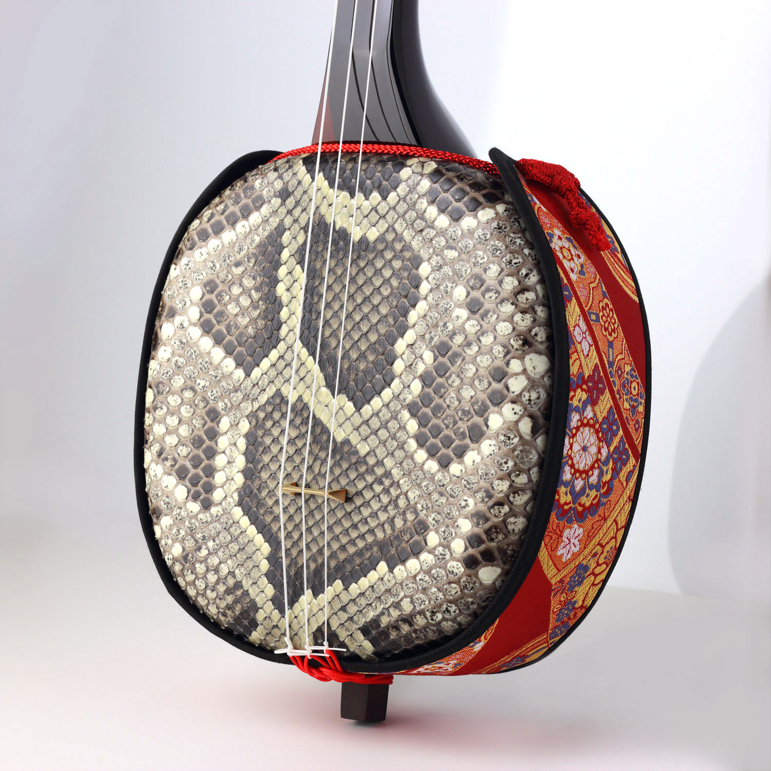 逸品三線】沖縄産黒木「真壁型」強化張り三線｜三線専門店ナビィ三線