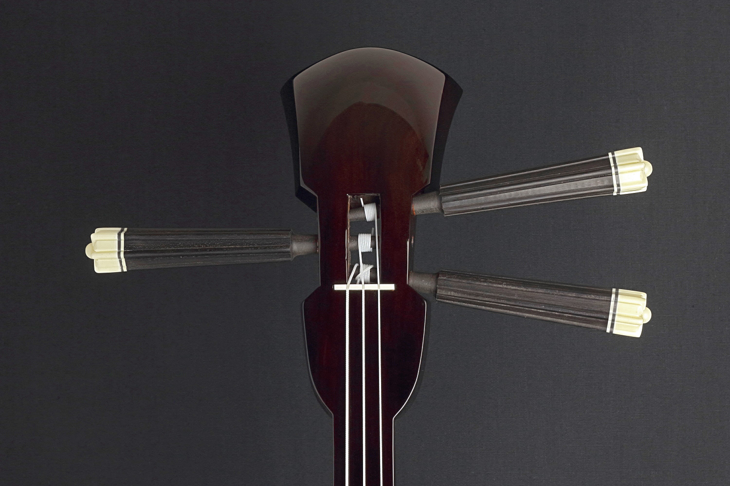 逸品三線】縞黒檀「真壁型」強化張り三線｜三線専門店ナビィ三線