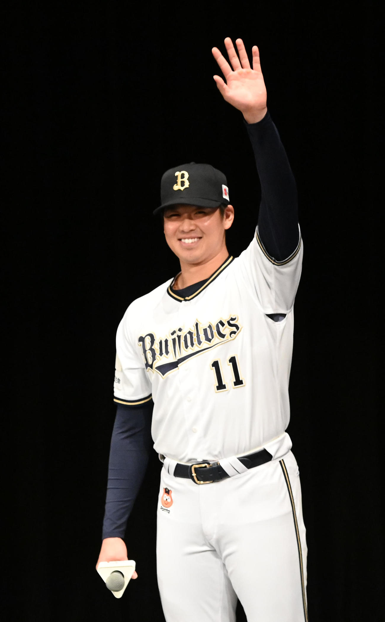オリックス】山下舜平大、新背番号11のユニホーム姿初披露「もう最高