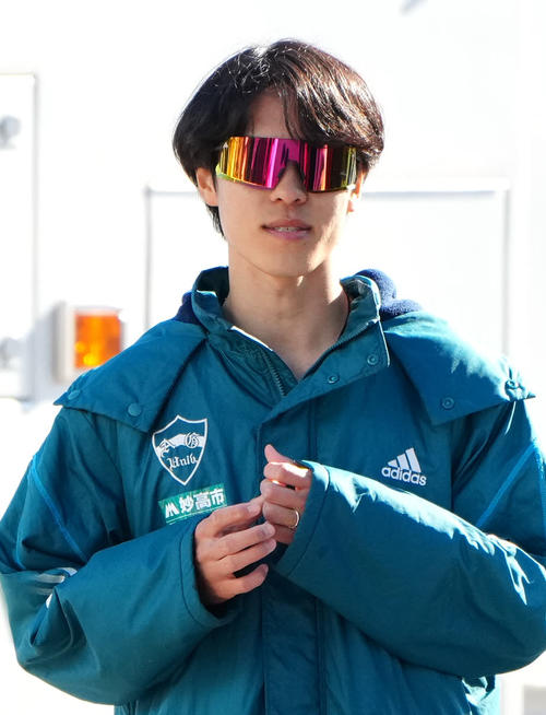 箱根駅伝】青学大“駅伝男”太田蒼生が4区で日本人最高記録 2位浮上で