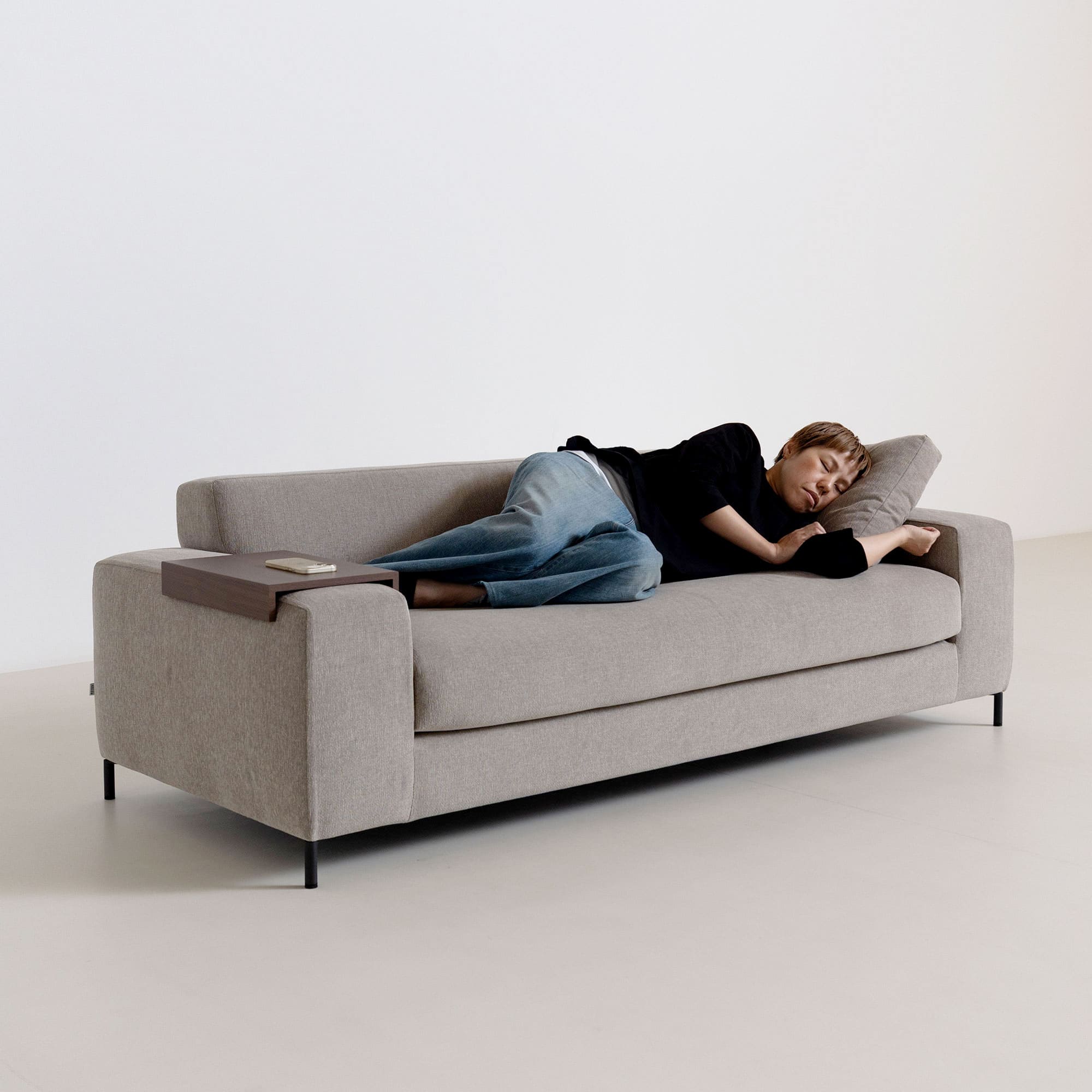 Decibel Traditional ワイド3人掛け両ひじ」 製品詳細ページ | 国産