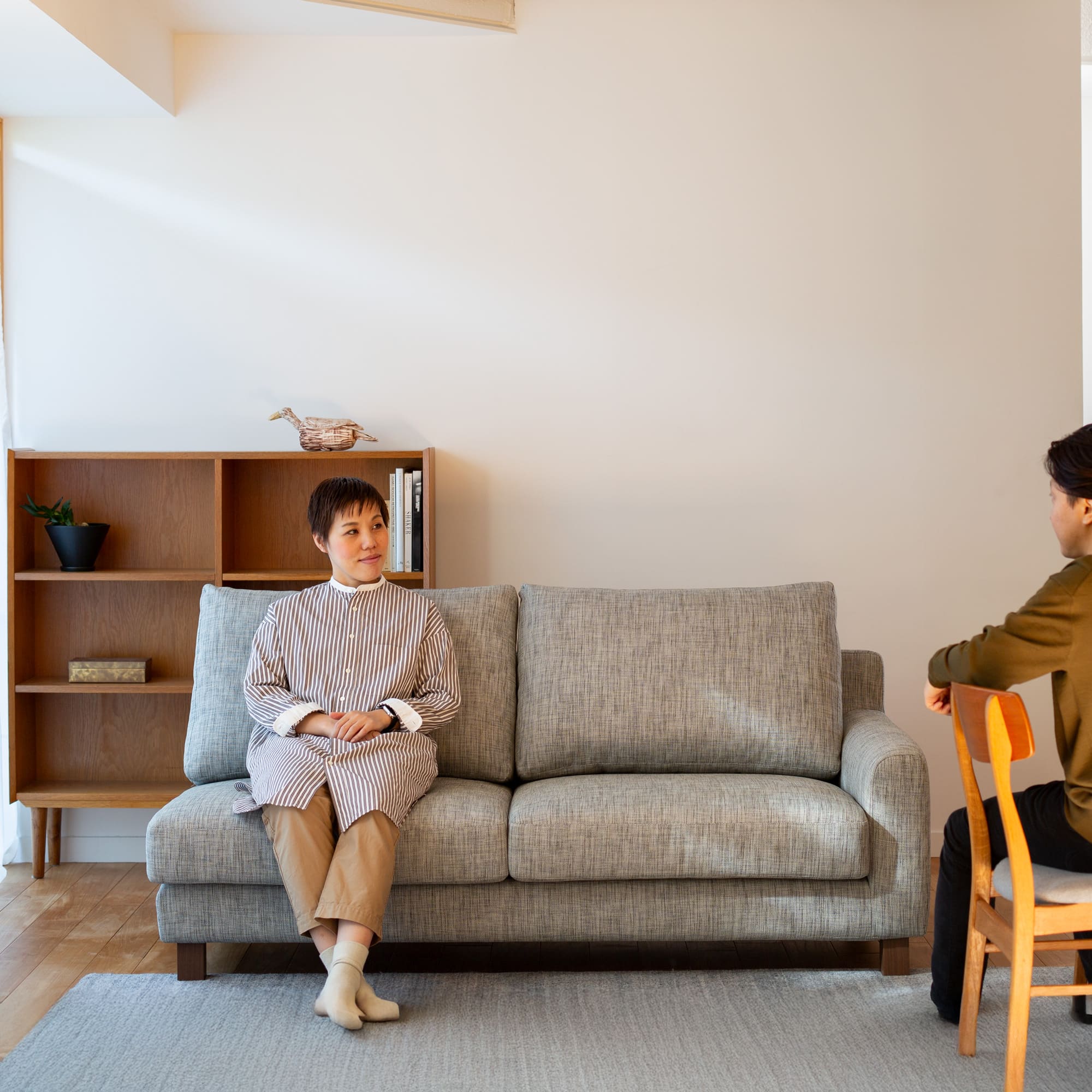 NewSugar Hi-Back Modern 3人掛け片ひじ」 製品詳細ページ | 国産