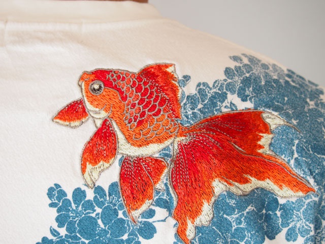 絡繰魂】金魚遊泳刺繍半袖Tシャツメンズ黒刺繍 【創作雑貨 小都