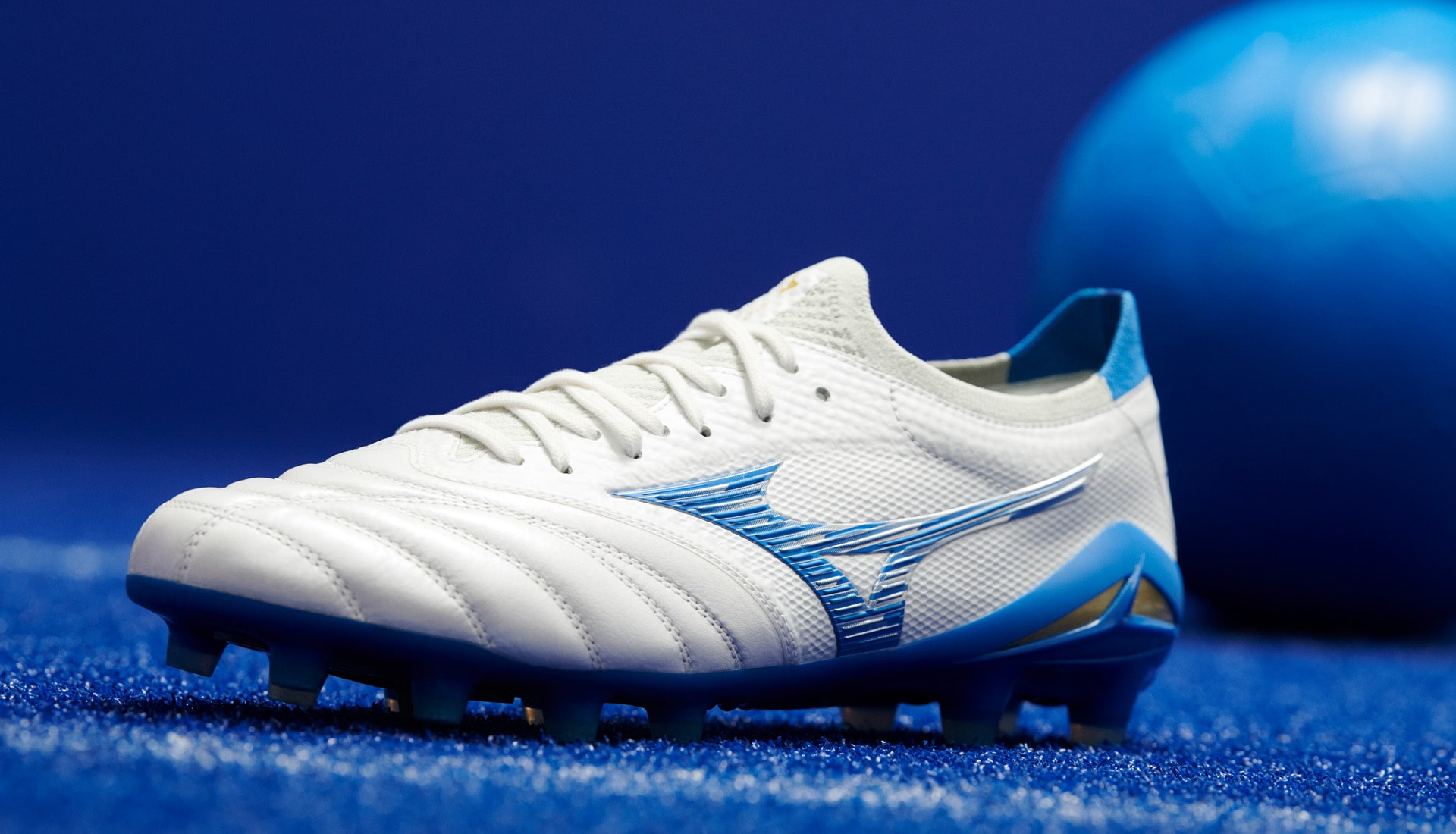 Mizuno Drop The Morelia Neo IV Beta 'Mugen' - SoccerBible