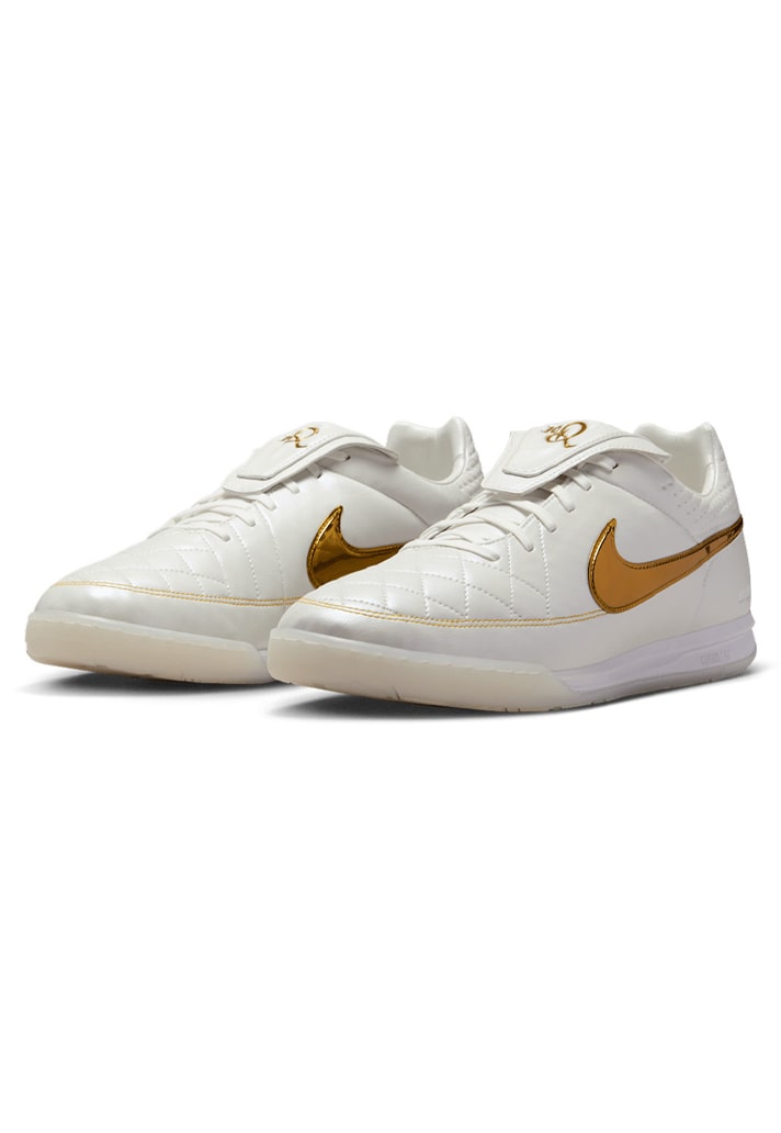 The Nike Tiempo Legend Ronaldinho “Touch Of Gold” Returns As A