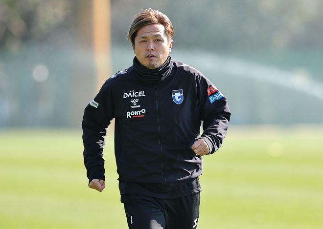 技術が高いし、前を向いたら面白い」名手・遠藤保仁が18歳のスーパー