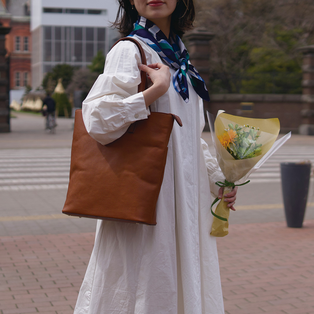 スタンダードなバッグを連れて。｜初夏のお出かけ特集 | ソメスサドル