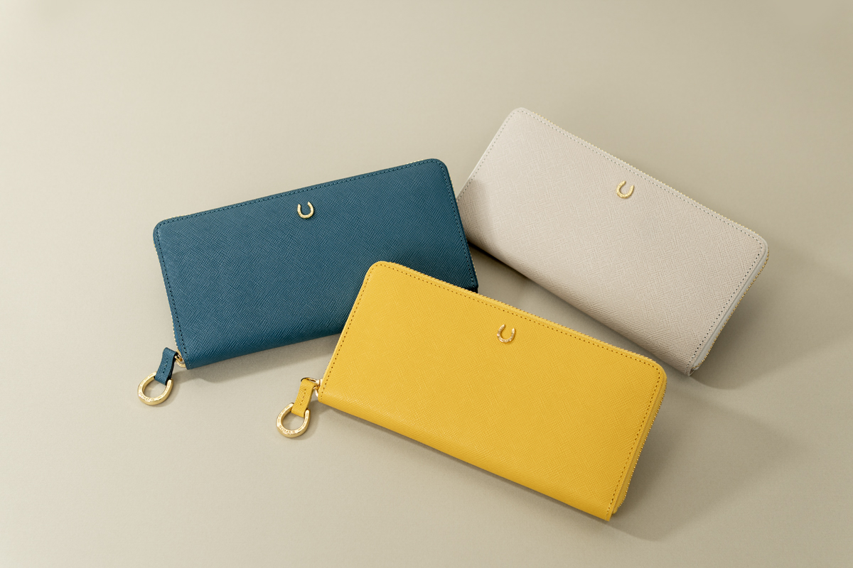 きらめく蹄鉄で大人かわいい革財布｜ピルエット ラウンド長財布