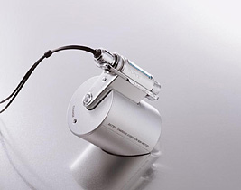 News and Information 内蔵メモリーに音楽CD約11枚分*の長時間記録が