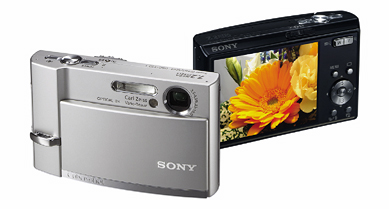 News and Information 有効720万画素CCD搭載「光学式手ブレ補正」と