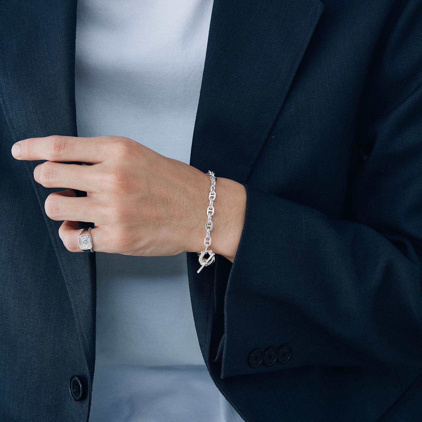 SYMPATHY OF SOUL（シンパシーオブソウル） Medium Horseshoe Toggle