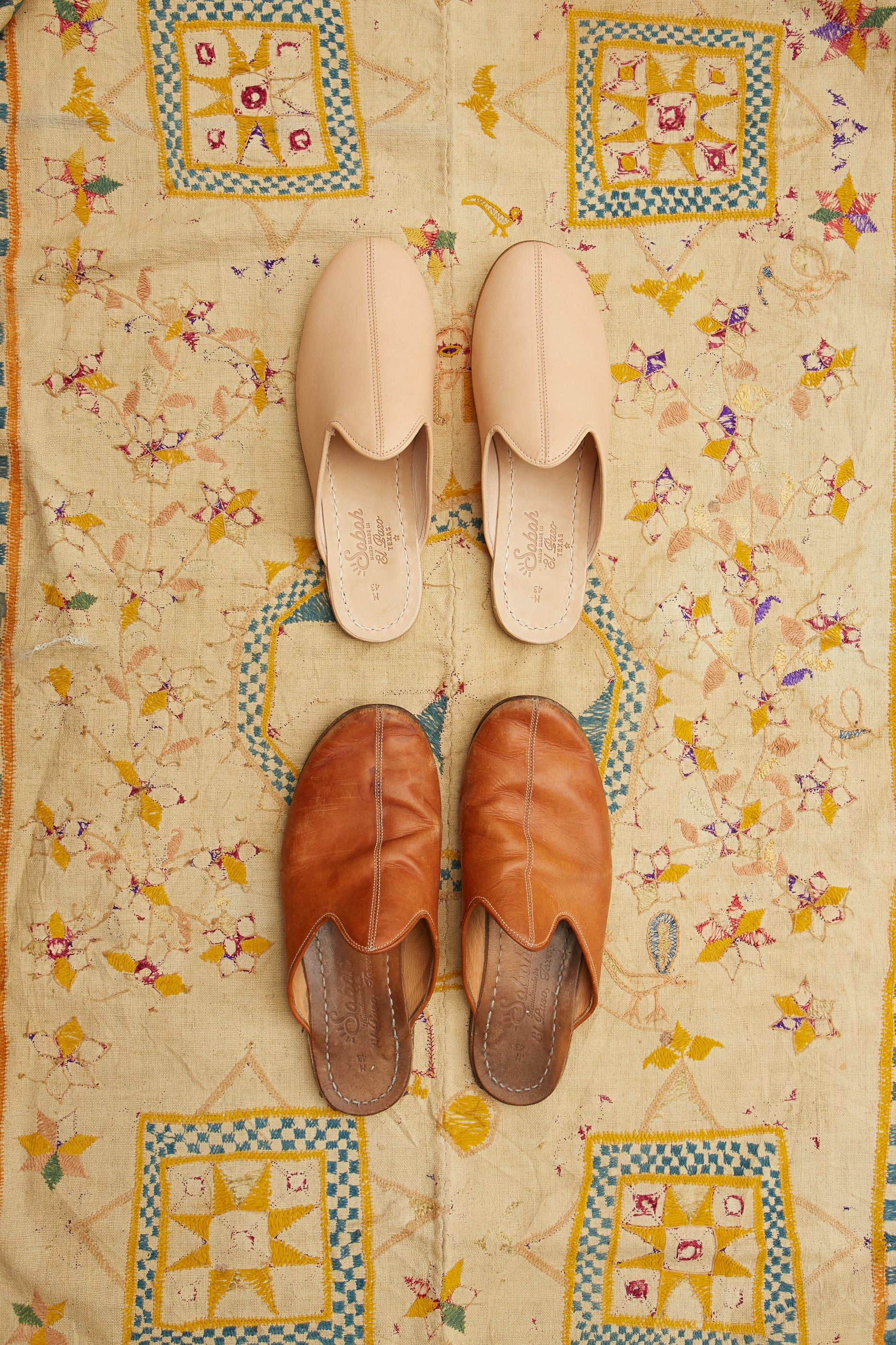 Baba Brown of Women Minimalist Vintage Women Black Velvet Choker