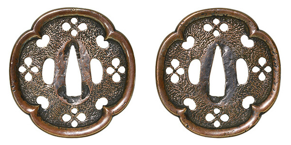 鍔 無銘 伊予正阿弥 四方猪目花弁透鍔(TU-030219)｜刀・日本刀の販売