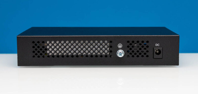 XikeStor SKS8300-8X Review a Sub $90 8-port Managed 10G Switch