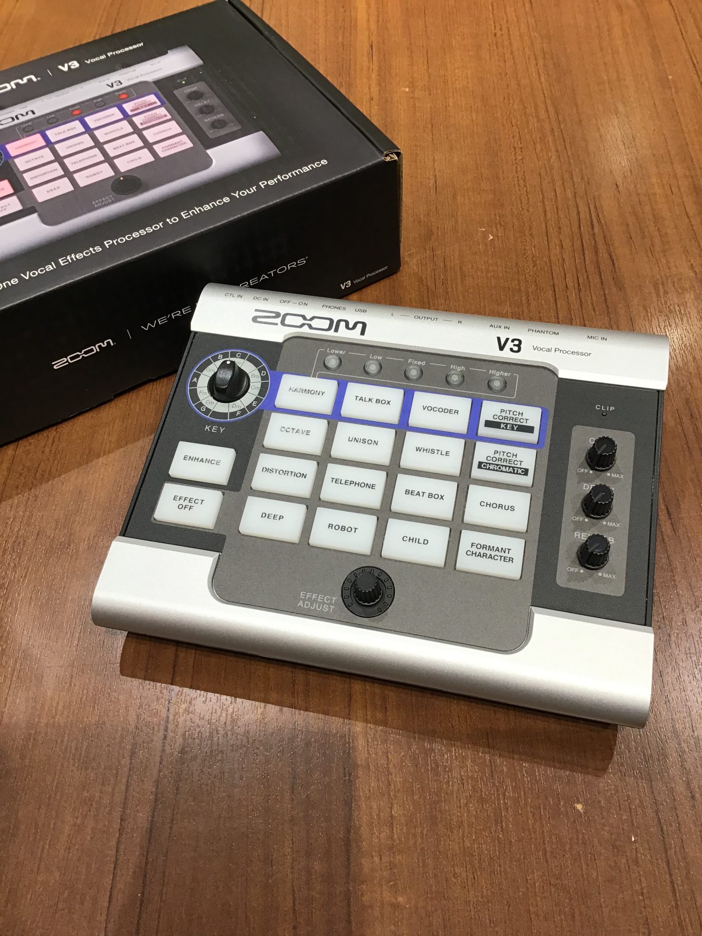 入荷情報】ZOOM V3 | 配信にも使えるライブパフォーマンス用ボーカル