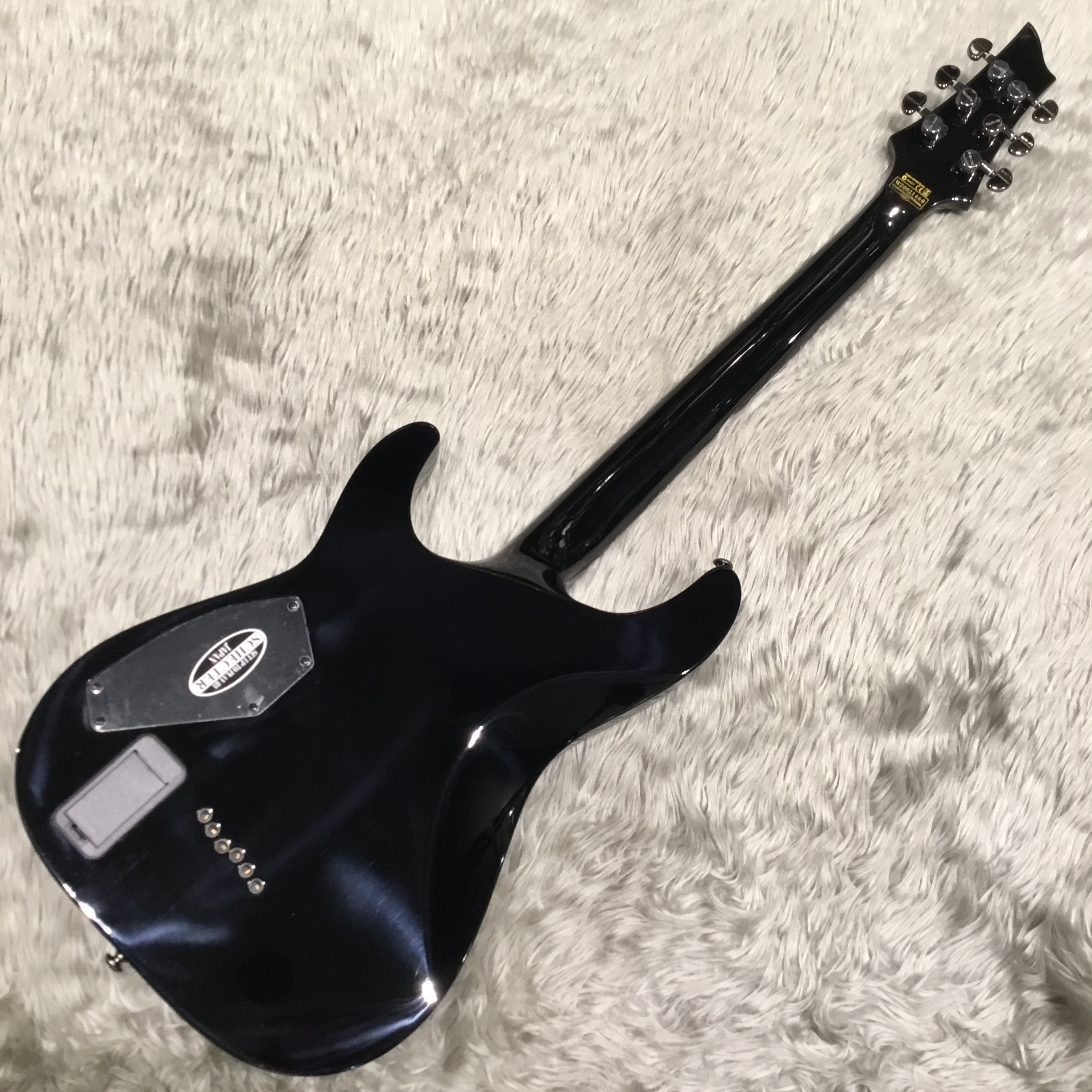 新入荷情報】SCHECTERの「AD-C1-HR / Hellraiser」の人気カラーBLKが