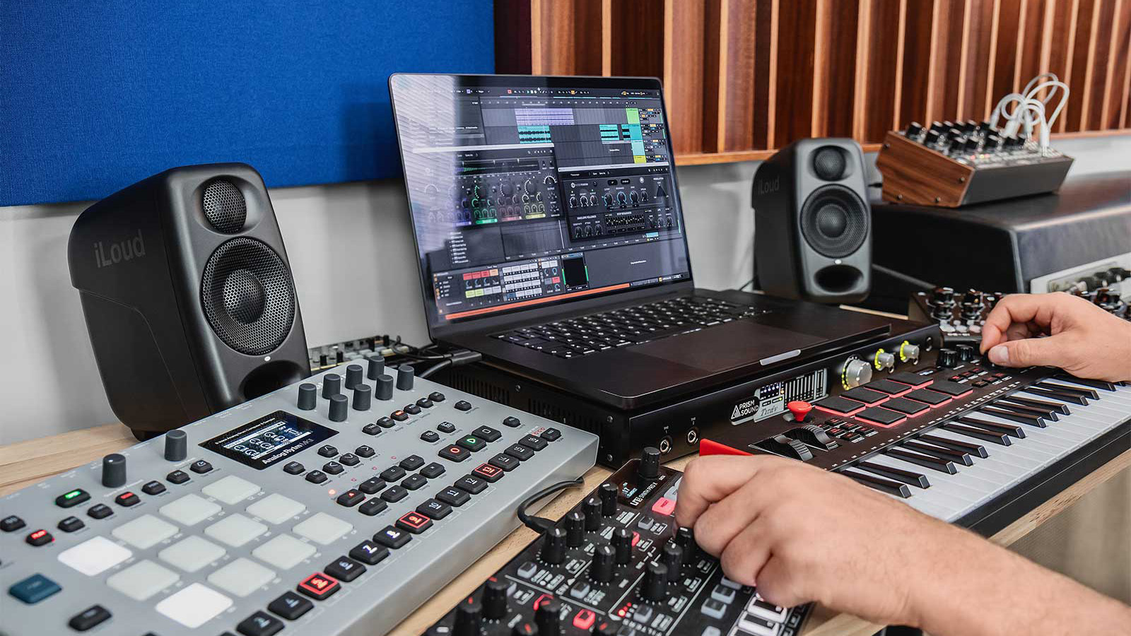 9月26日(木)発売予定】IK Multimedia / iLoud Micro Monitor Pro｜島村