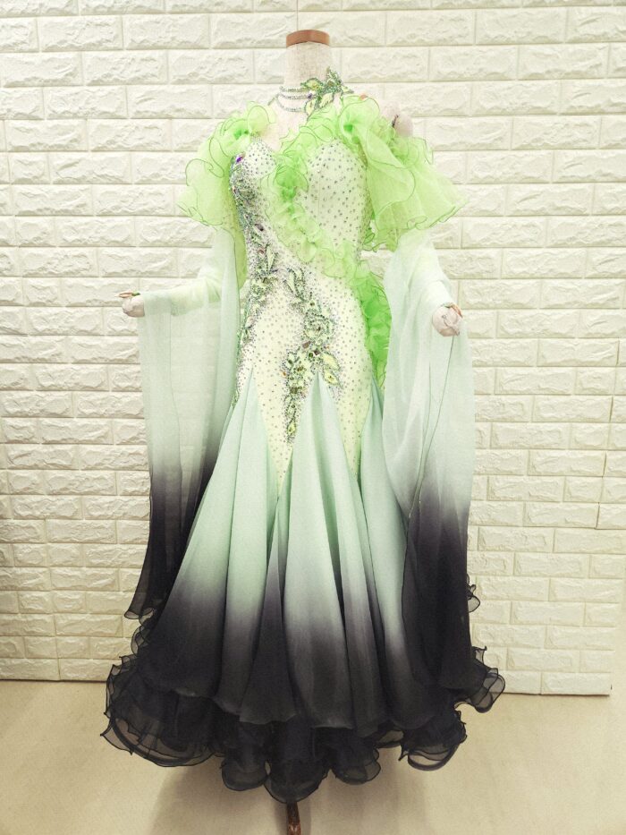 試着・レンタル・購入】社交ダンスドレス 黄緑 Mサイズ スタンダード