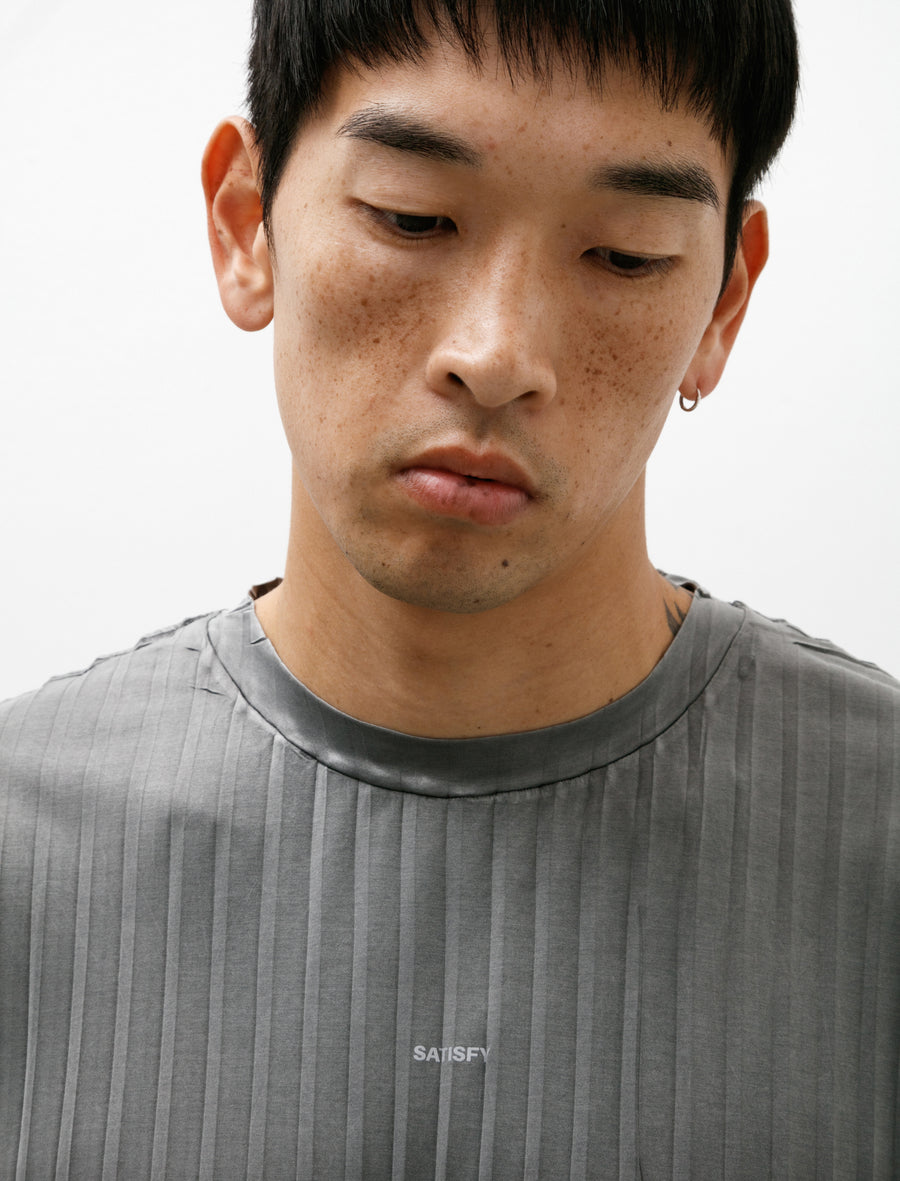 Satisfy AuraLite Pleated T-Shirt Mineral Graphite – Neighbour