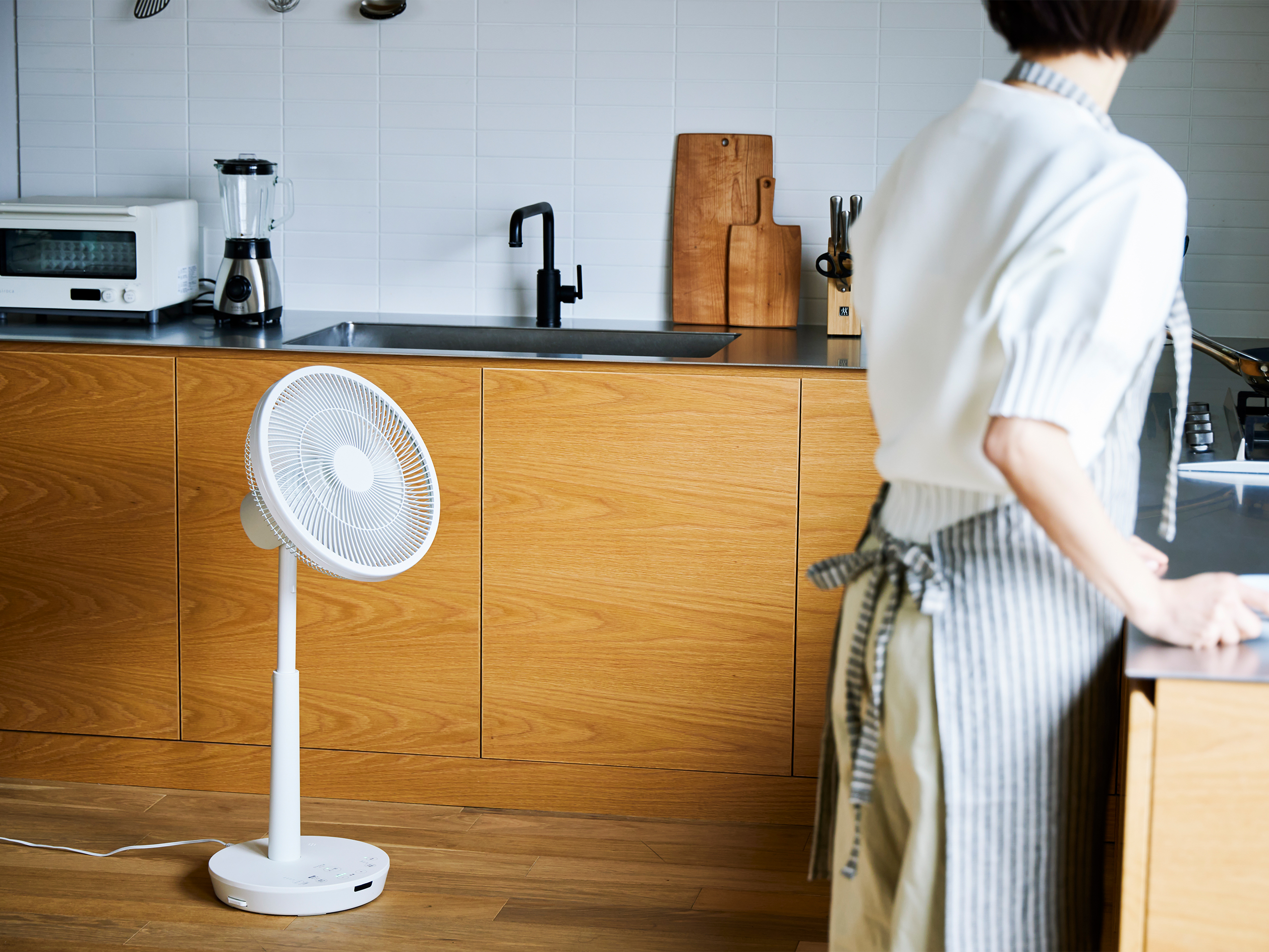 DC 音声操作 サーキュレーター扇風機 シロカのポチタマ扇｜シロカ