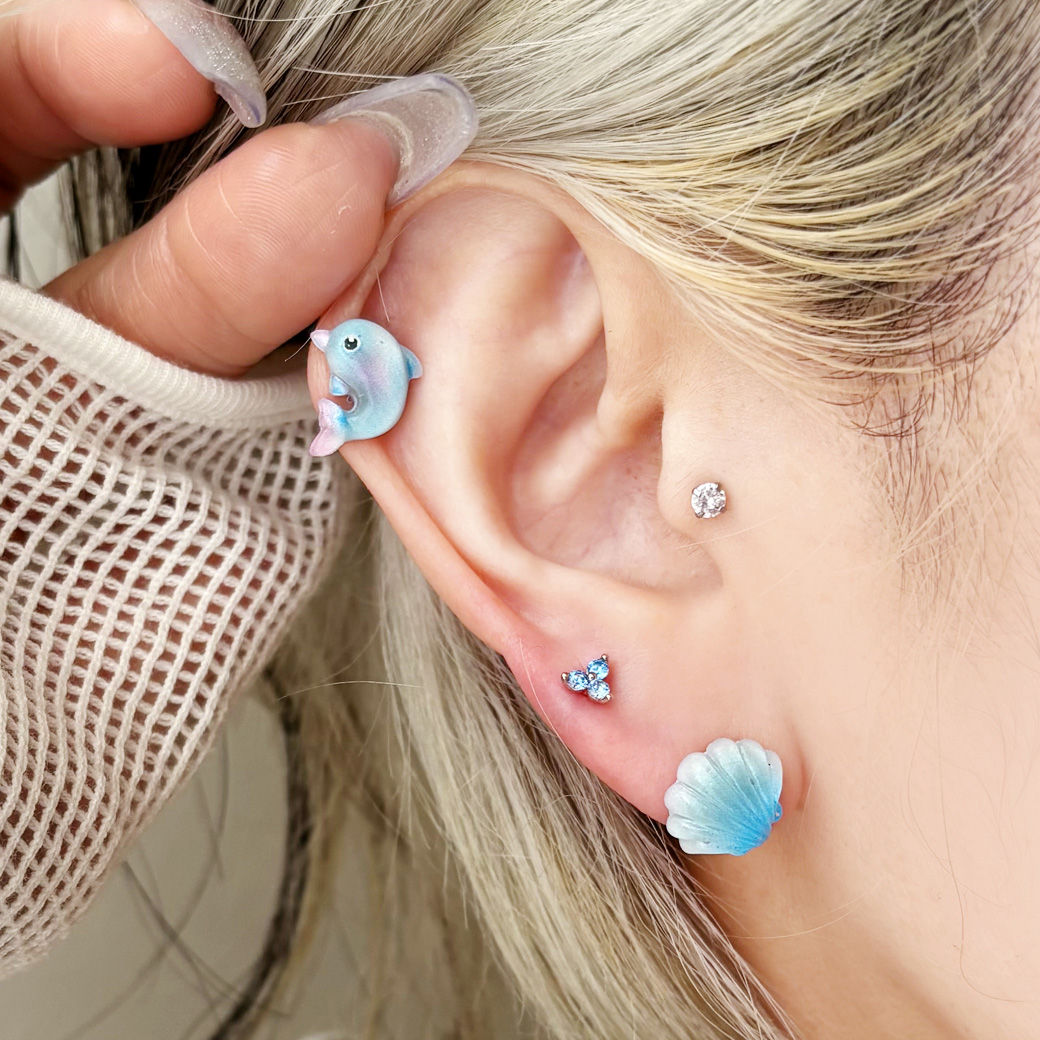 16G ］ ぷっくり可愛い♪ 透明感のある イルカ モチーフ 海の生き物