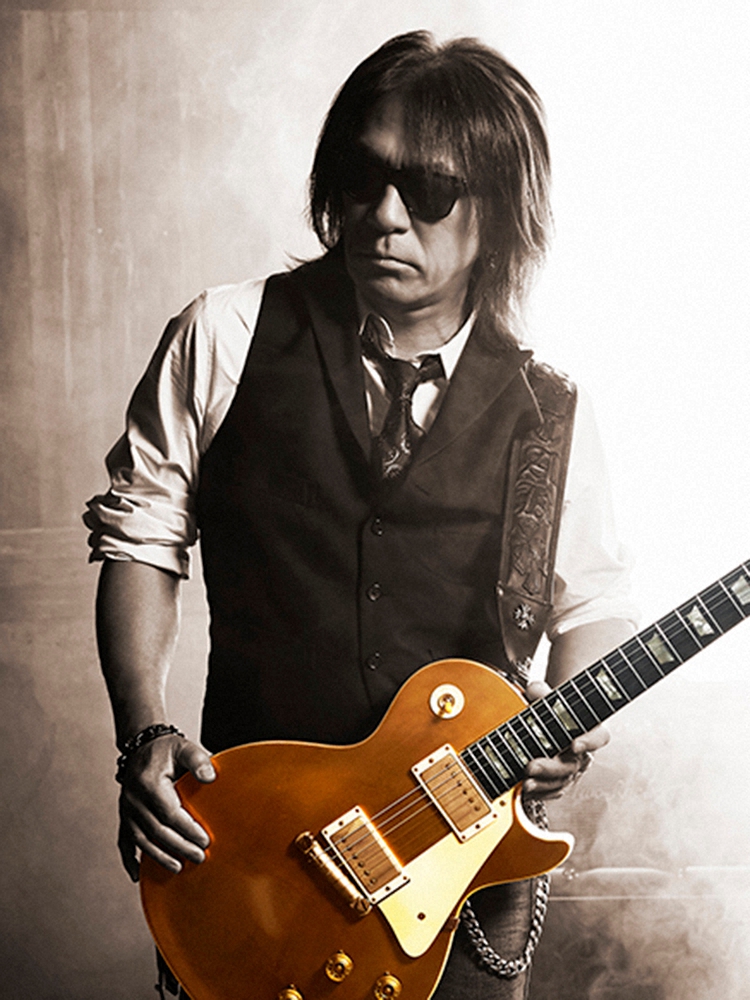 B'z松本「突然の訃報にただただ茫然としています」エディさん逝去に