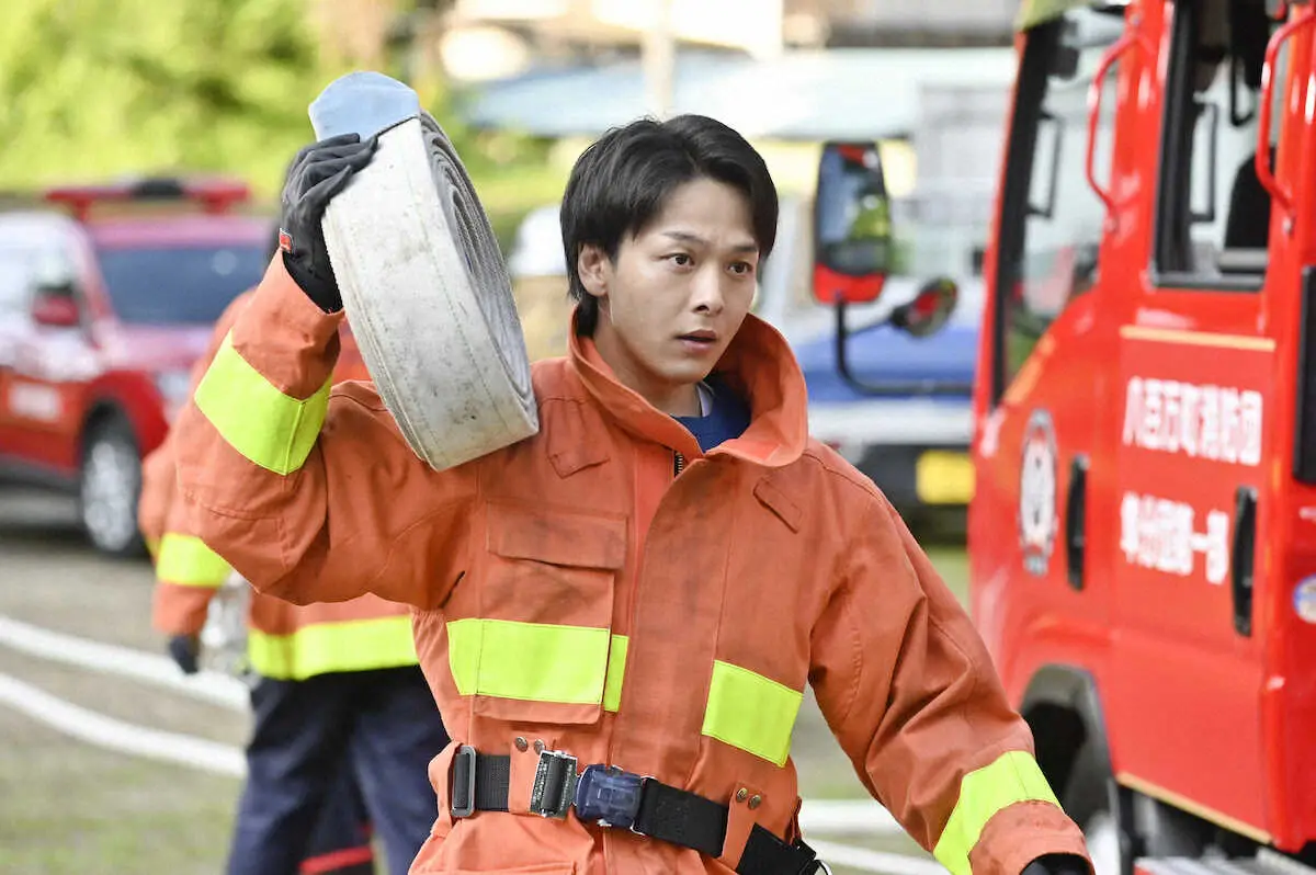 テレビ朝日「ハヤブサ消防団」で主演を務める中村倫也 - スポニチ