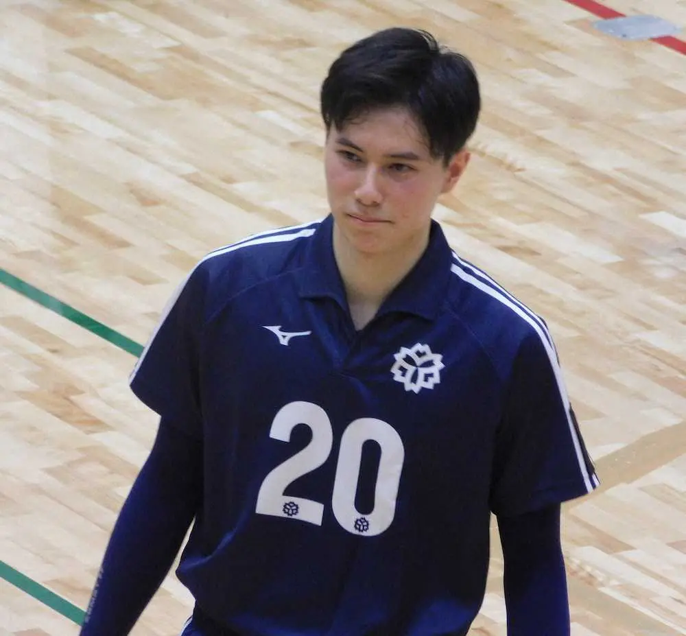 バレー男子、日体大・高橋藍 イタリア挑戦で「スキル追求したい